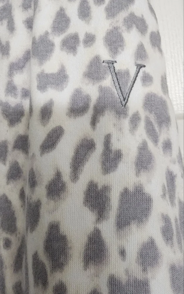 VS Leopard Print Lounge Shorts Size L NWT - Picture 3 of 5